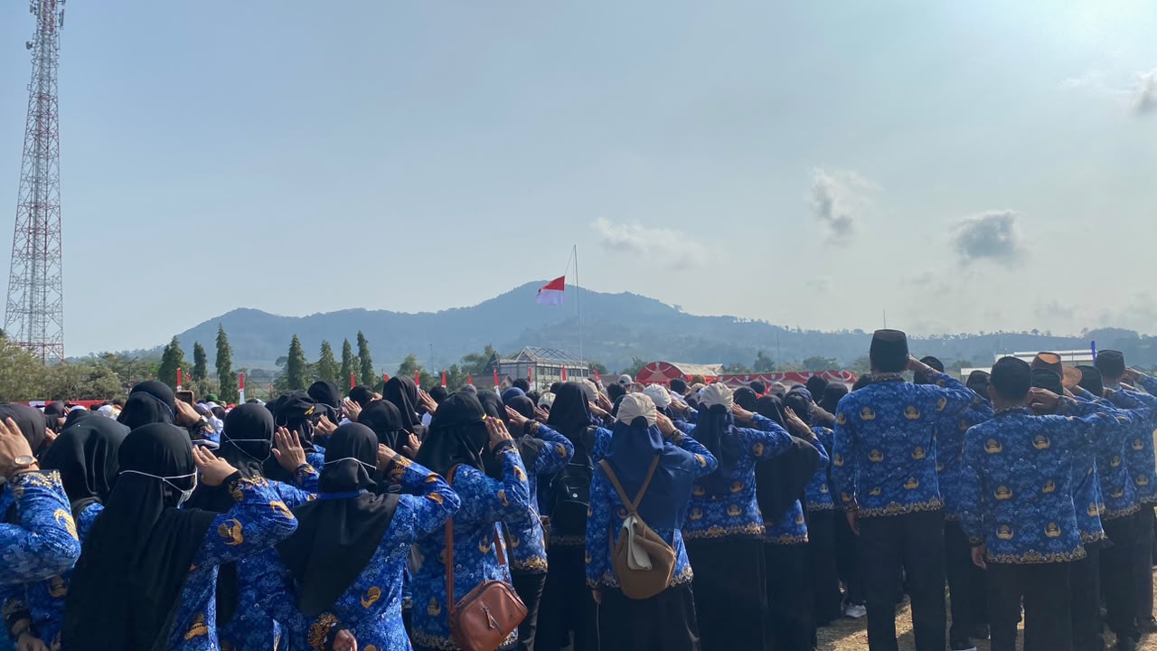 Semangat Kemerdekaan, Puskesmas Gunem Hadir dalam Upacara Bendera